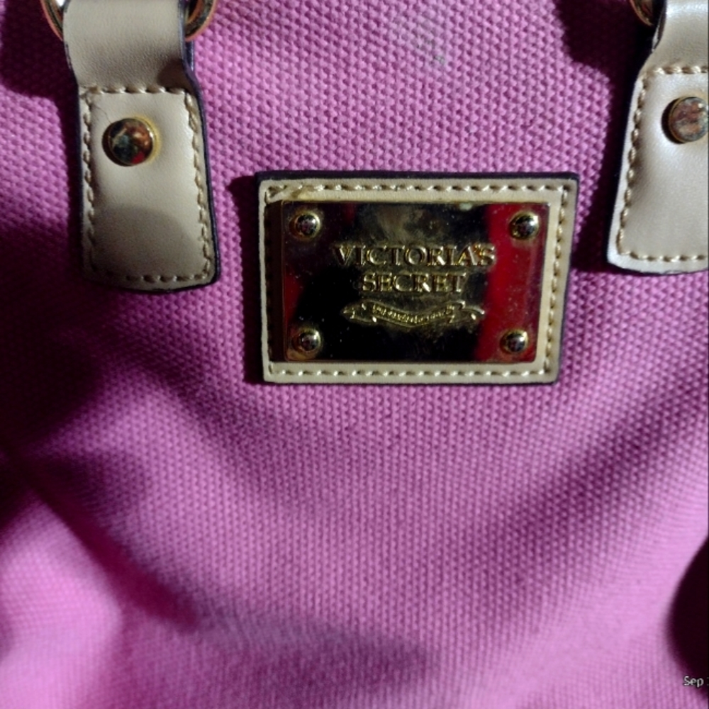 Cute Victoria Secret PINK Makeup Bag